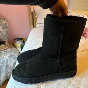 UGG Classic Short II Sz 7 Black